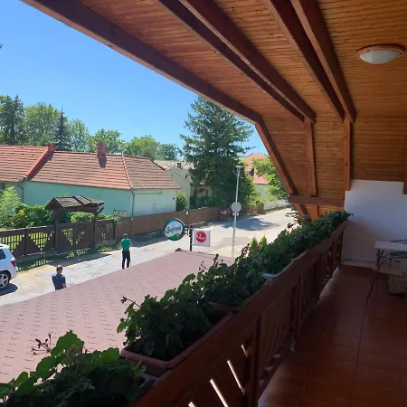 Hableany Etterem, Pizzeria Es Vendeghaz Bed & Breakfast *